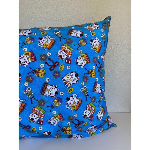 Blue Maneki-Neko Pattern Pillowcase | Handmade | 100% Cotton - Picture 2 of 4